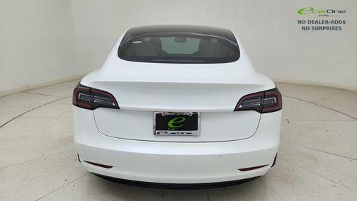 Pearl White Multi-Coat 2022 Tesla Model 3 Long Range