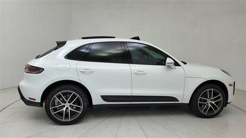 2023 Porsche Macan T