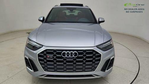 Florett Silver Metallic 2025 Audi SQ5 3.0T Prestige