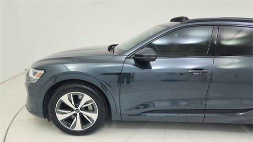 2024 Audi Q8 e-tron Premium