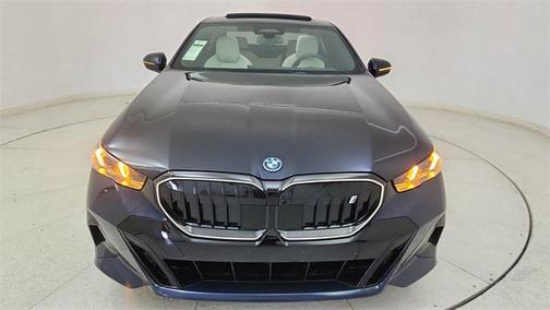 2025 BMW i5 xDrive40