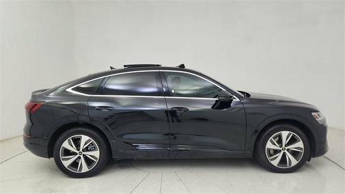 2024 Audi Q8 e-tron Premium Plus