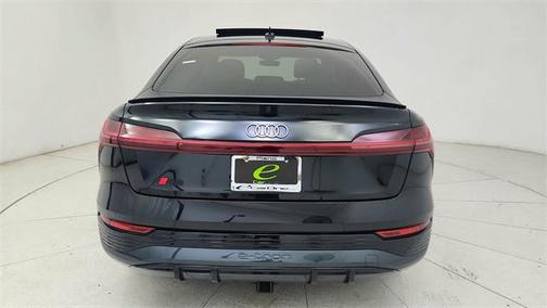 2024 Audi Q8 e-tron Premium Plus