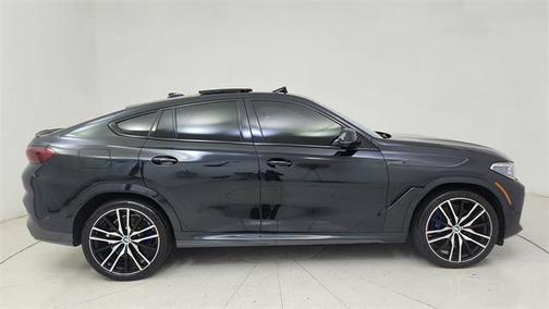 2022 BMW X6 M50i