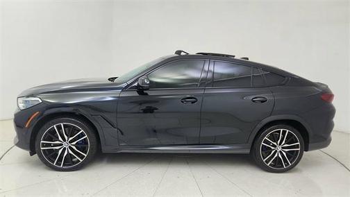 2022 BMW X6 M50i