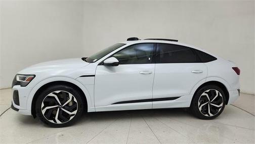 2024 Audi Q8 e-tron Premium Plus