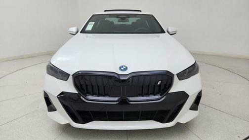 2025 BMW i5 xDrive40