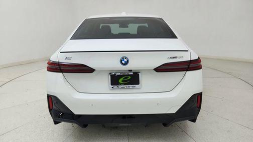 2025 BMW i5 xDrive40