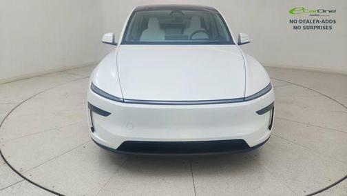 Pearl White Multi-Coat 2026 Tesla Model Y Rear-Wheel Drive