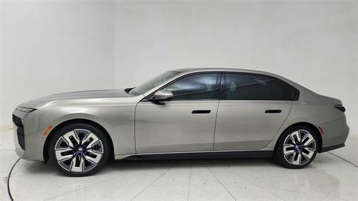 2024 BMW 740 740i