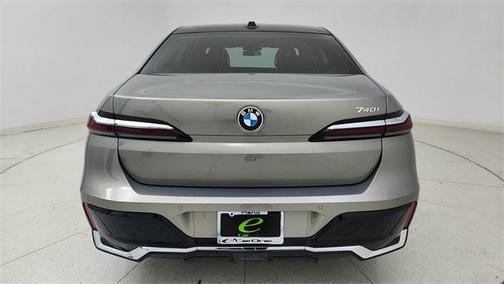 2024 BMW 740 740i