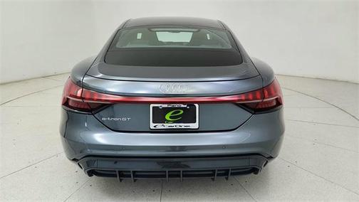 2023 Audi e-tron GT Prestige quattro