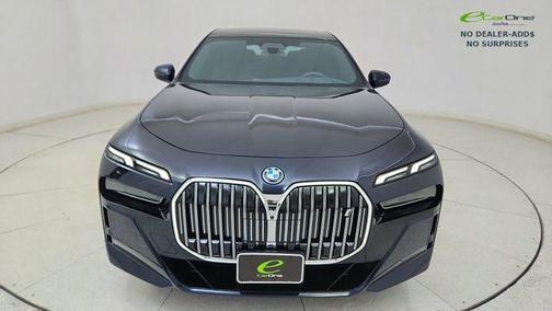 Carbon Black Metallic 2024 BMW i7 xDrive60