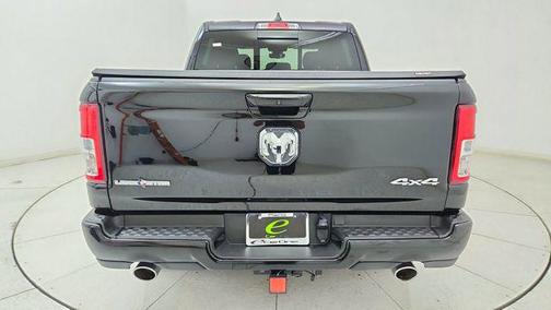 Diamond Black Crystal Pearlcoat 2024 RAM 1500 Big Horn/Lone Star