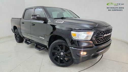Diamond Black Crystal Pearlcoat 2024 RAM 1500 Big Horn/Lone Star