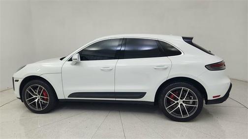 2022 Porsche Macan Base