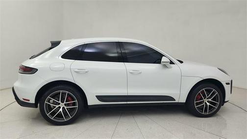 2022 Porsche Macan Base