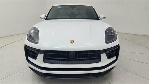 2022 Porsche Macan Base