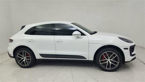 2022 Porsche Macan Base