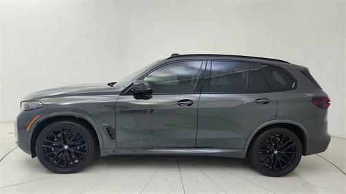 2024 BMW X5 M60i