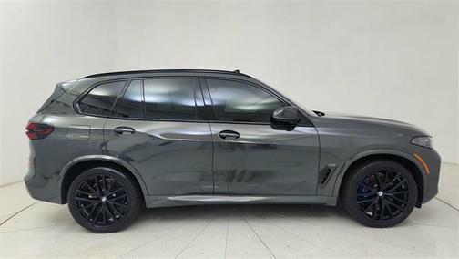 2024 BMW X5 M60i