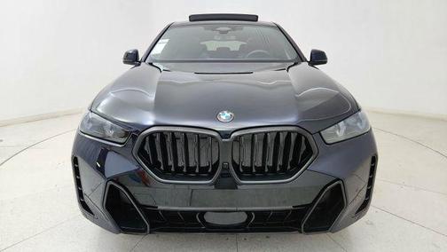 Carbon Black Metallic 2025 BMW X6 xDrive40i