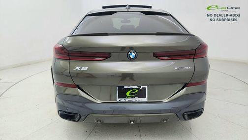 Manhattan Green Metallic 2022 BMW X6 xDrive40i