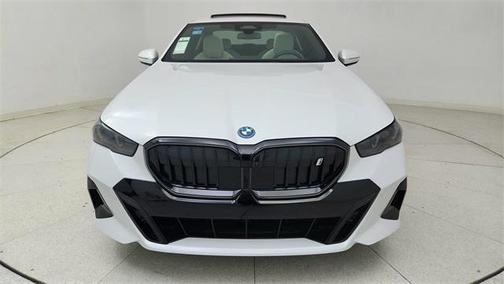 2025 BMW i5 eDrive40