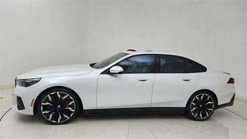 2025 BMW i5 eDrive40