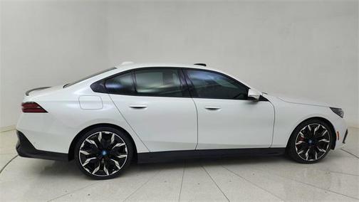 2025 BMW i5 eDrive40