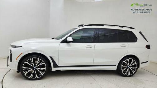 Alpine White 2024 BMW X7 xDrive40i