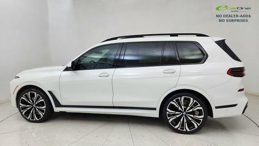 Alpine White 2024 BMW X7 xDrive40i