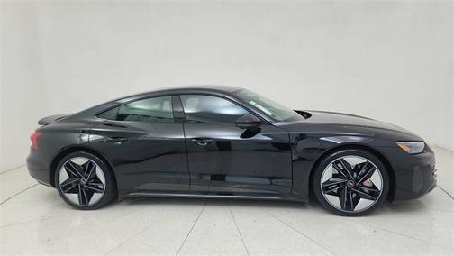 2024 Audi RS e-tron GT quattro