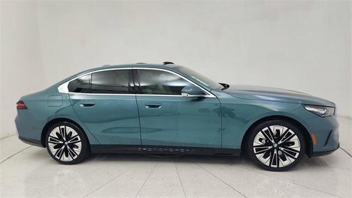 2024 BMW 530 i
