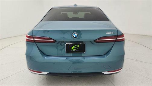 2024 BMW 530 i
