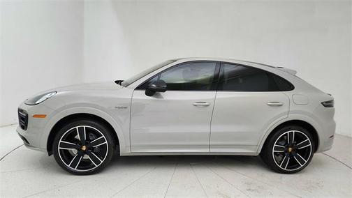 2022 Porsche Cayenne E-Hybrid S