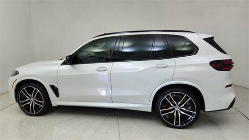 2025 BMW X5 M60i