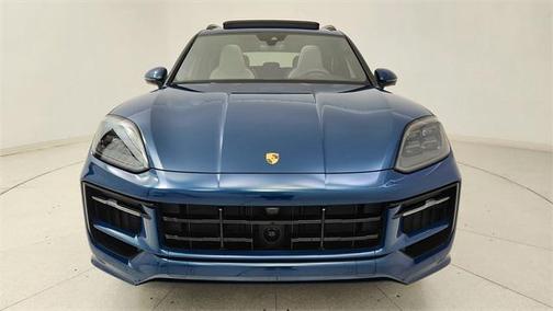 2025 Porsche Cayenne GTS