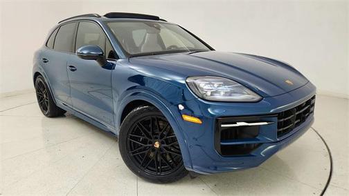 2025 Porsche Cayenne GTS