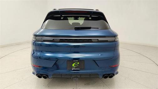 2025 Porsche Cayenne GTS