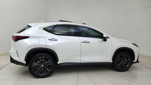 2025 Lexus NX 450h+ Luxury