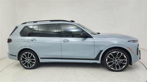 2023 BMW X7 M60i