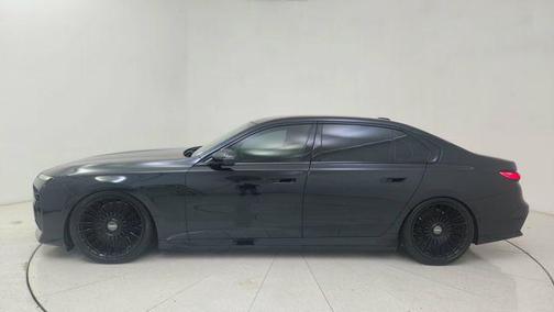 Black Sapphire Metallic 2023 BMW i7 xDrive60