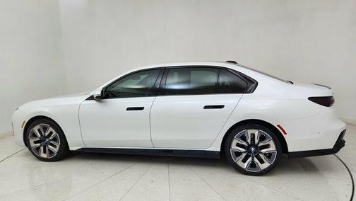2023 BMW 760 i xDrive
