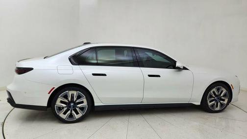 2023 BMW 760 i xDrive