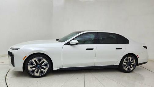2023 BMW 760 i xDrive