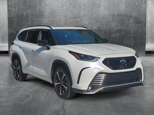 2022 Toyota Highlander XSE
