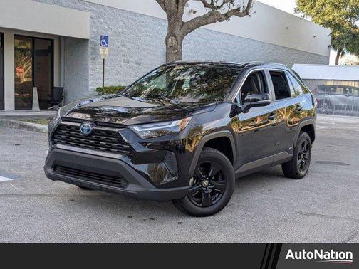 2024 Toyota RAV4 Hybrid XLE