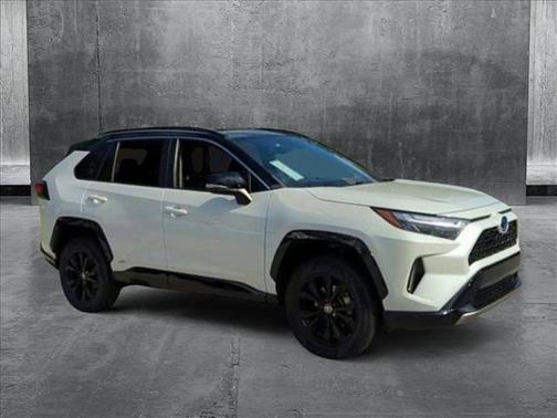 2022 Toyota RAV4 Hybrid SE