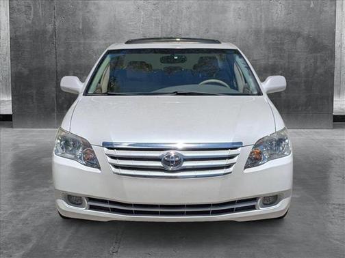 2005 Toyota Avalon XLS